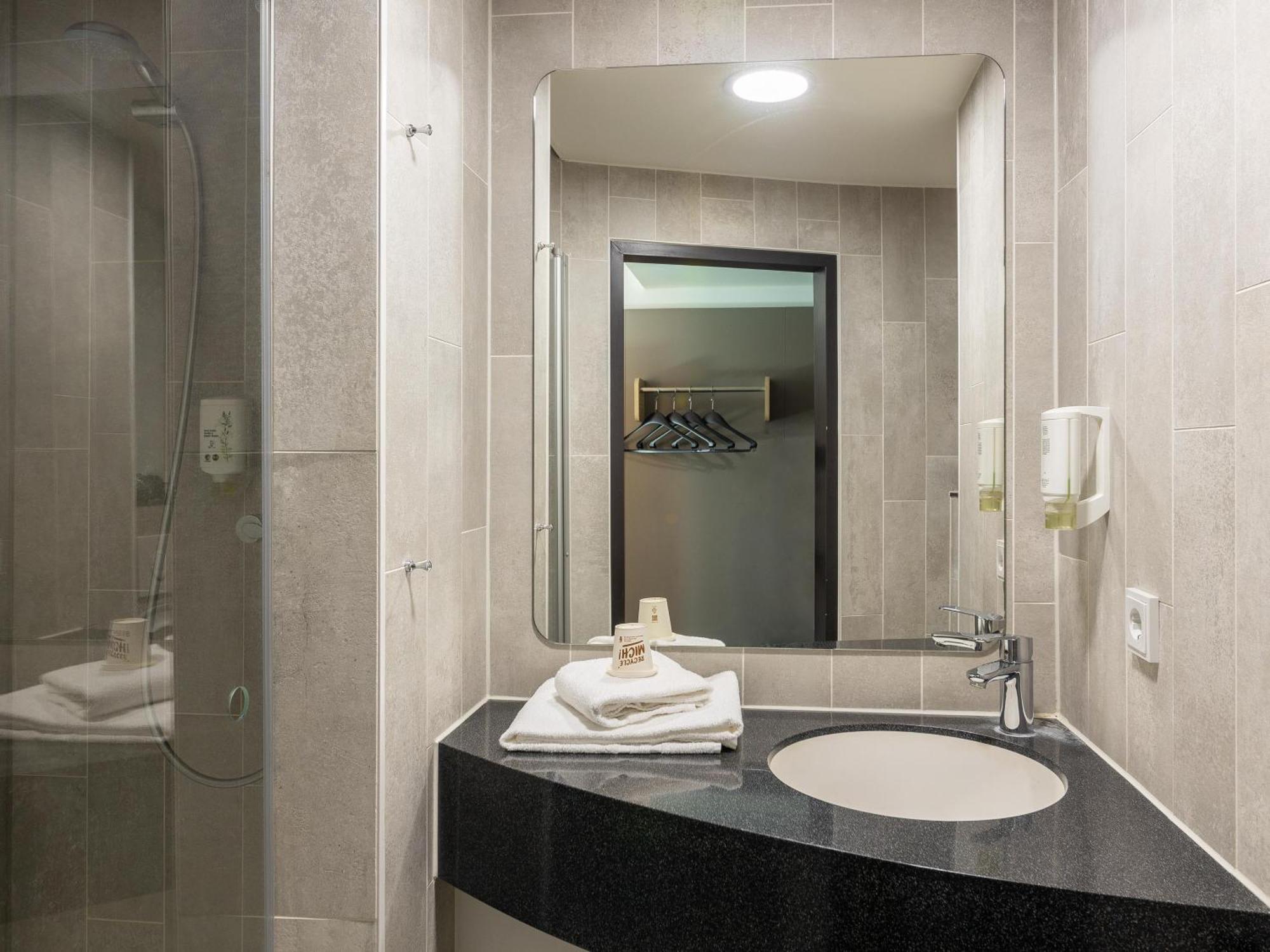 B&B Hotel Duesseldorf-Mitte מראה חיצוני תמונה